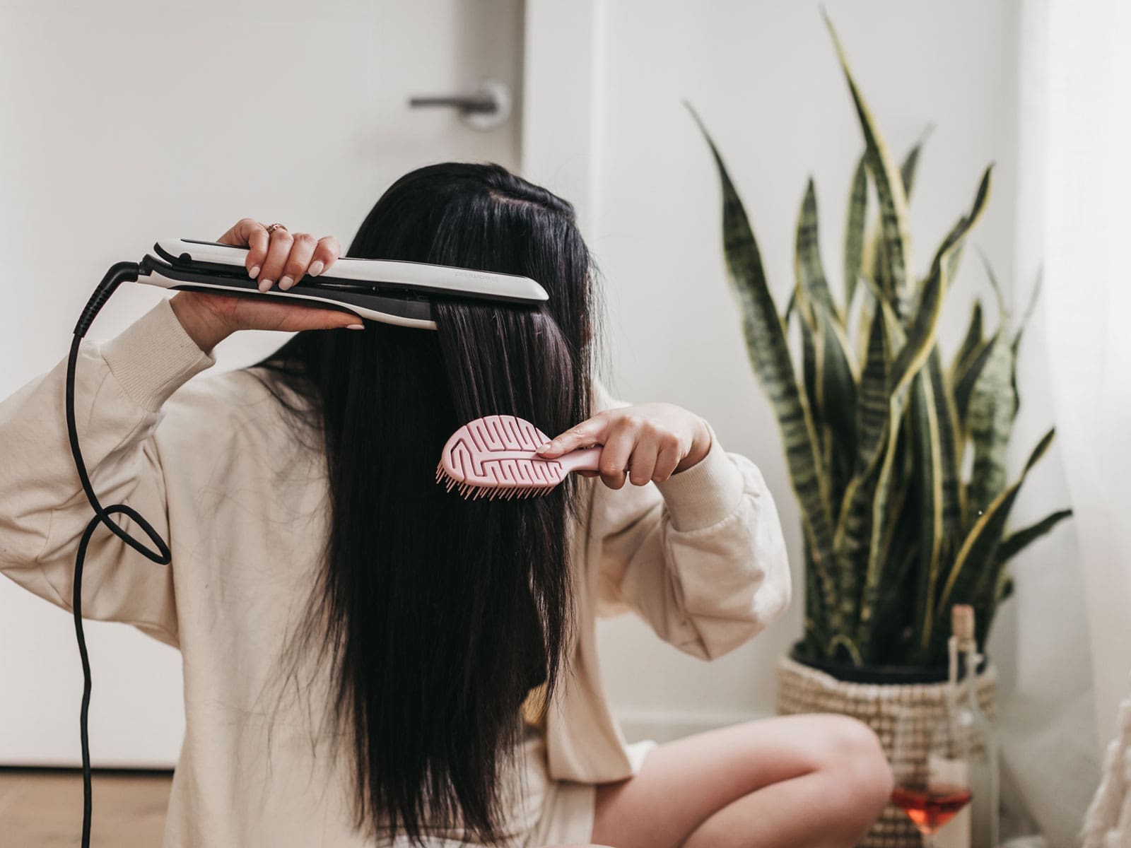 Image of An image of a girl using a steampod