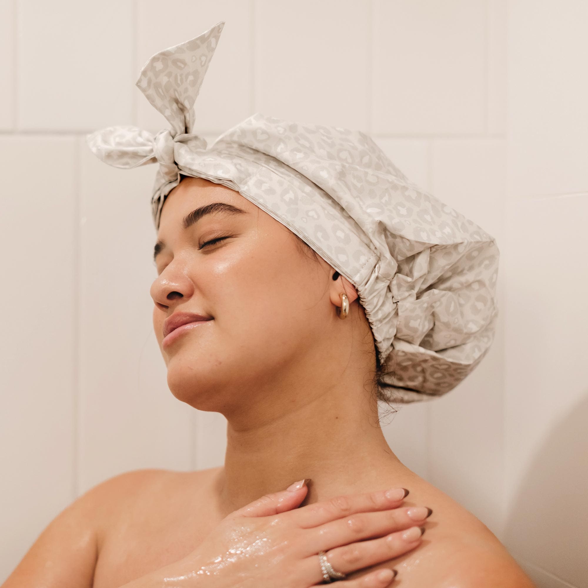 Image of Pommeshell Leopard Shower Cap
