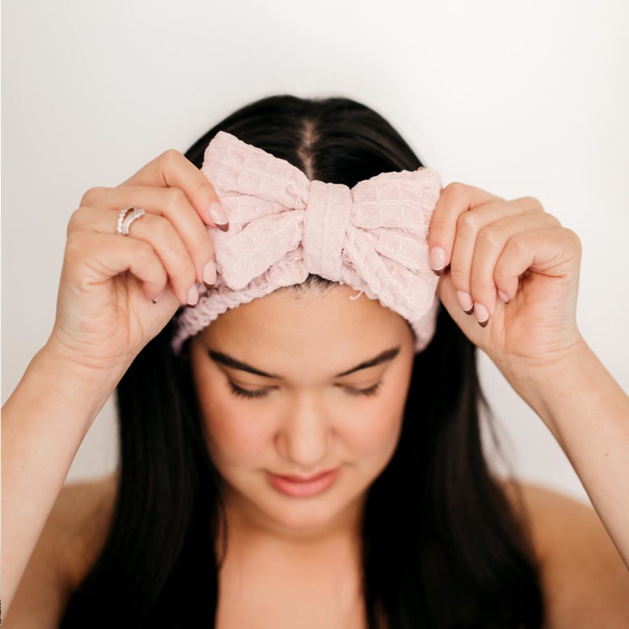 an image of a girl wearing a headband