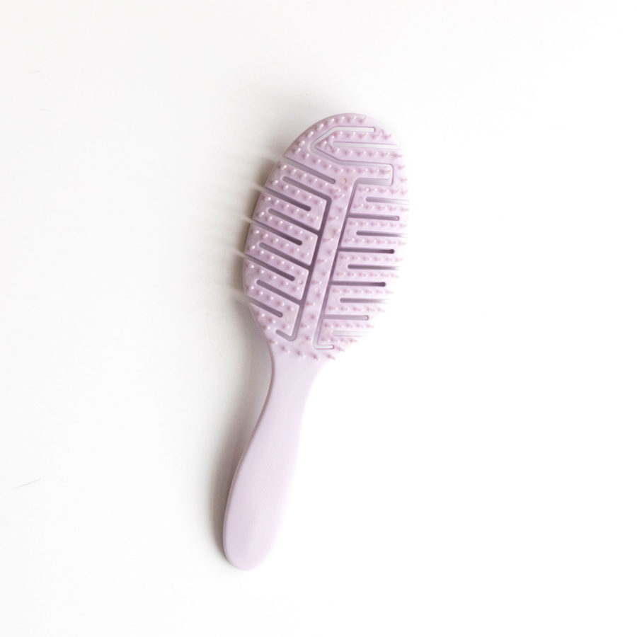 Lilac detangling brush from Pomme Salon Canada